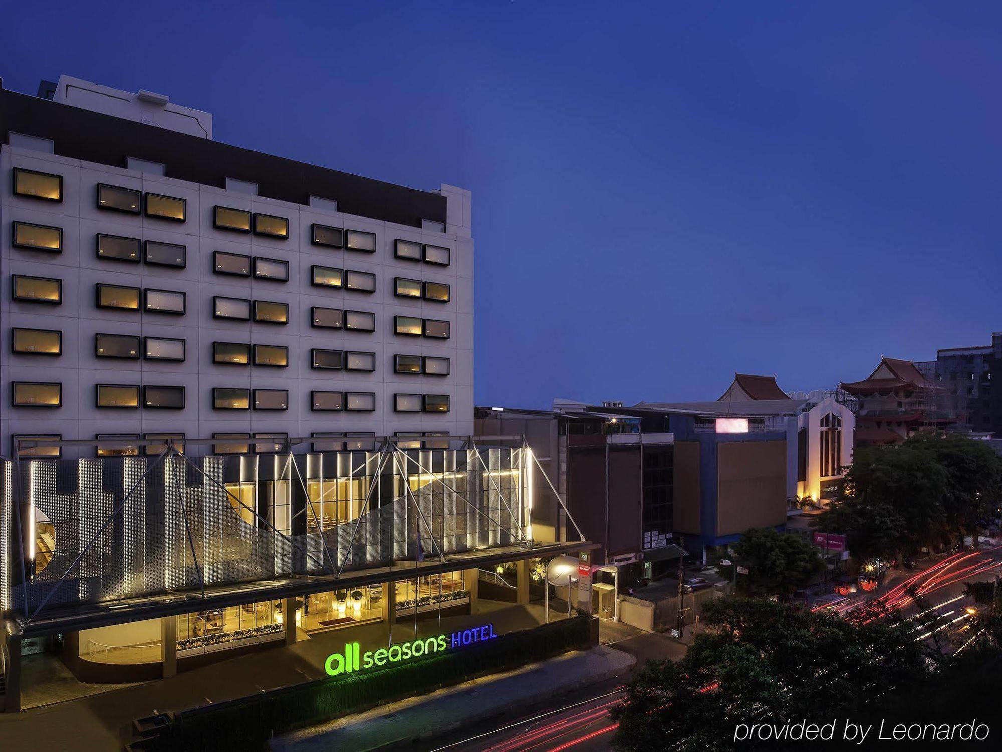 Ibis Styles Jakarta Gajah Mada Hotel Exterior photo